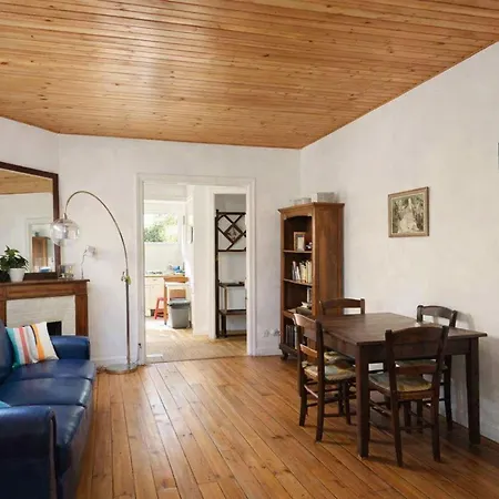 Ferienhaus Bright House With Terrace And Garden *